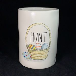 Rae Dunn large Easter ceramic candle LL “HUNT”